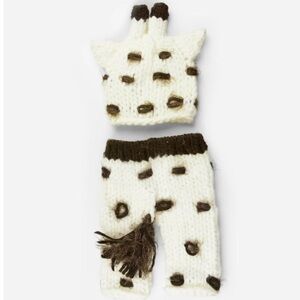 The Blueberry Hill Sophie Giraffe Newborn Knit Set